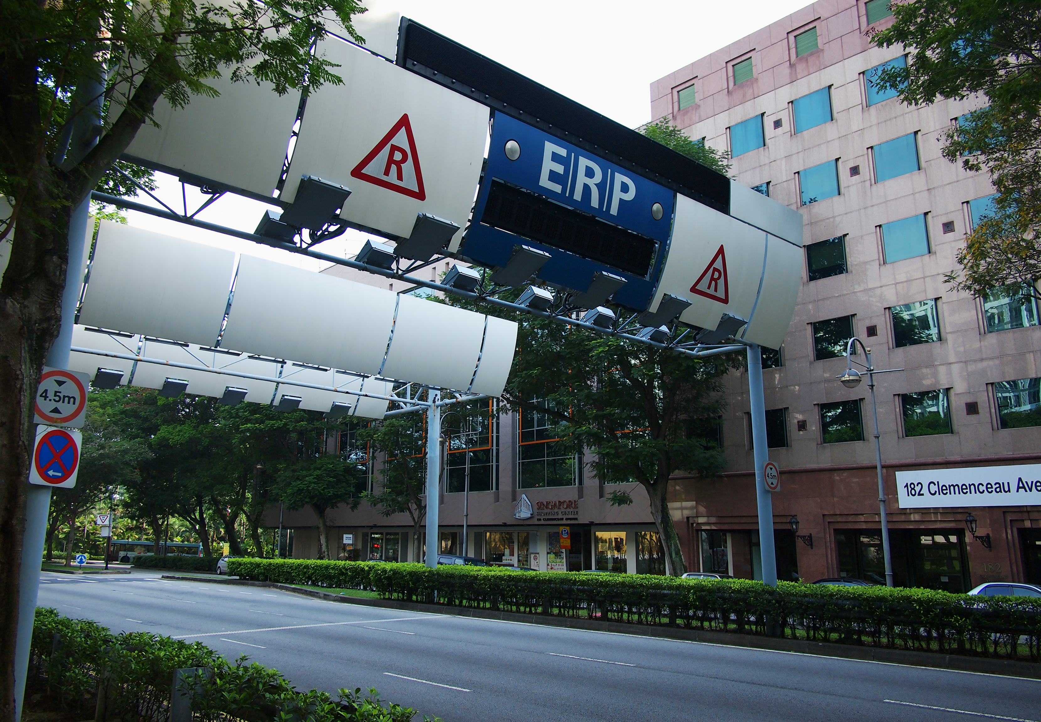 Singapore electronic tolling