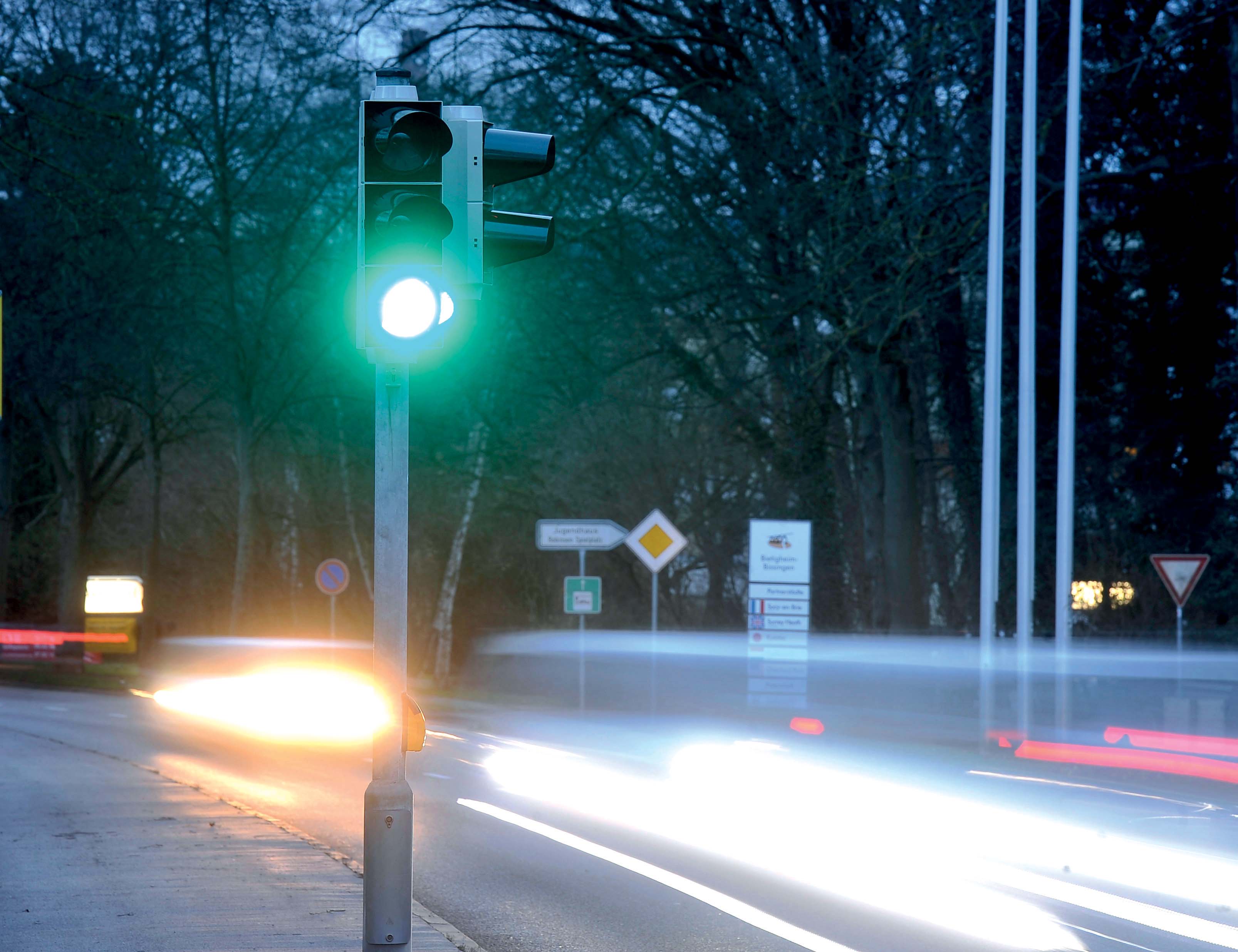 Siemens launches one watt traffic signal