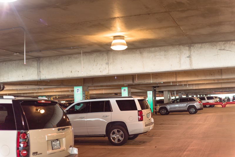 Parking garage © Trong Nguyen | Dreamstime.com