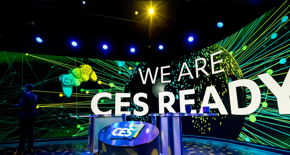 Behind the scenes of the CES 2021 anchor desk © CES 2021