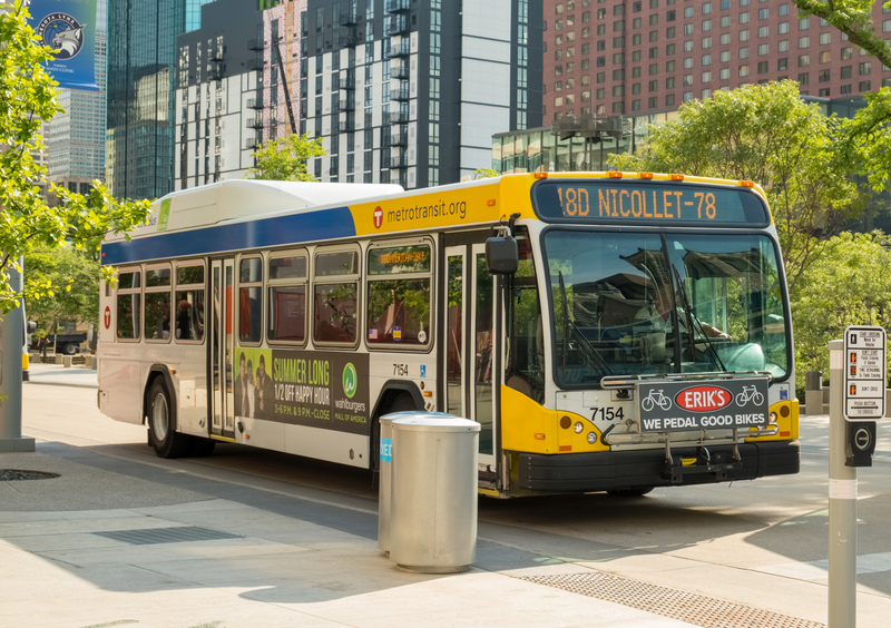 Minneapolis-St. Paul BRT data contactless payment © Robert Mullan | Dreamstime.com