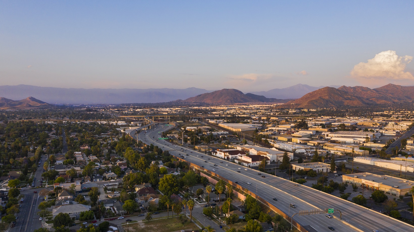 Congestion reduction all-electronic tolling express lanes © Kapsch TrafficCom