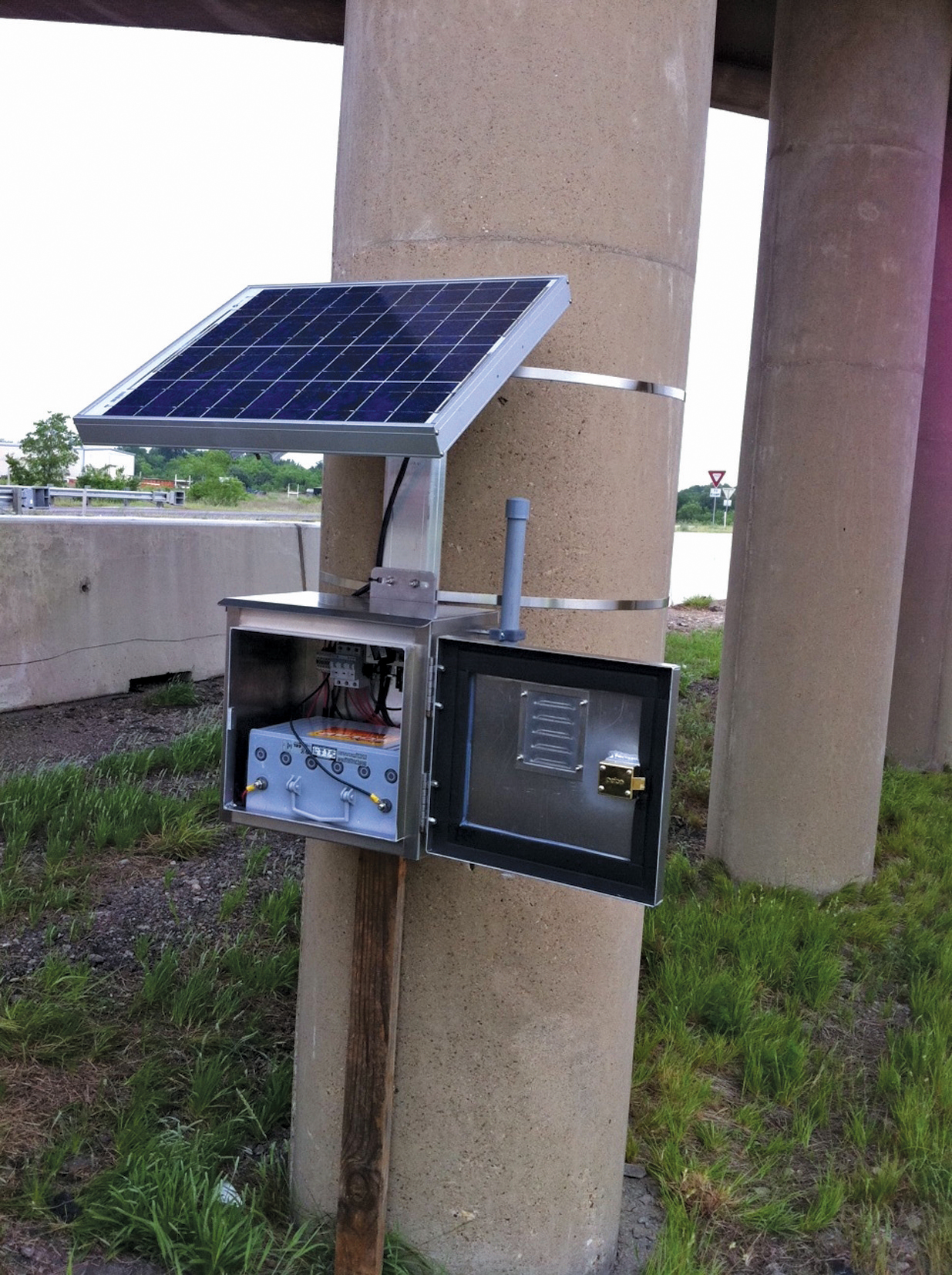 A Bluetooth reader on the I-35