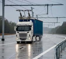 Real life electrified road system eHighway