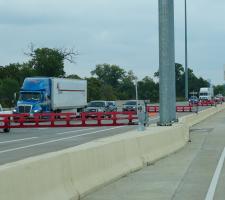 Post-mounting gates Texan HOT lane