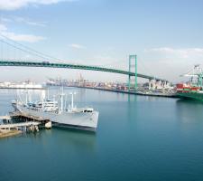 bridge over the porst of Los Angeles and Long Beach