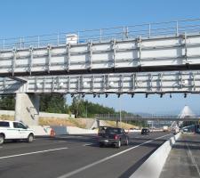 Gantry-mounted sensors and cameras Port Mann Bridge