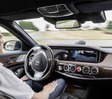 drive autonomously (Picture copyright Daimler)