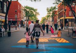 Pedestrianisation decarbonisation air quality Montreal (© Caroline Perron)