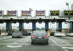 Tolling payment Parkopedia technology connected cars © Peter Titmuss | Dreamstime.com