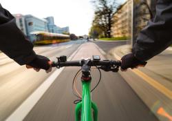 Modal shift app decarbonisation active travel Net Zero © Davidschunack | Dreamstime.com