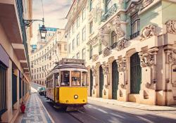 Lisbon innovation transportation modes decarbonisation © Altezza | Dreamstime.com