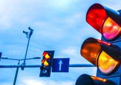 Adaptive signal control intersections traffic safety technology © Monticelllo | Dreamstime.com