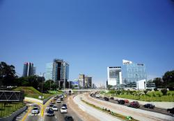 Lima Peru AI traffic management  © Luis Antonio Rosendo | Dreamstime.com