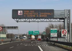 Italy winter road safety messaging danger © Fedecandoniphoto | Dreamstime.com