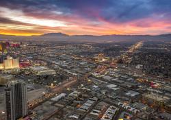 Vegas baby bus rapid transit hydrogen © Victormro | Dreamstime.com