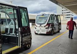 Beep Beep AV shuttle campus Honolulu (image: Beep)