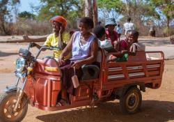 Hamba Zimbabwe electric three-wheeler women empower (image: Mobility for Africa)